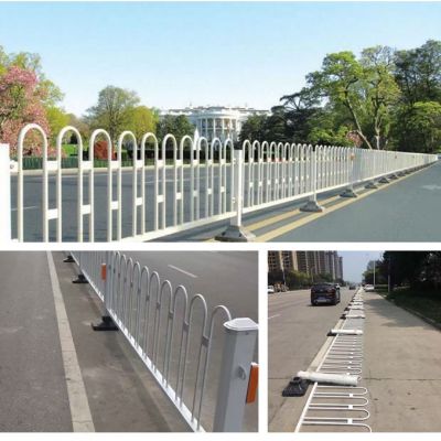 平安護(hù)欄 京式護(hù)欄交通設(shè)施馬路隔離欄圓頂柵欄道路防撞護(hù)欄市政鋅鋼防護(hù)欄